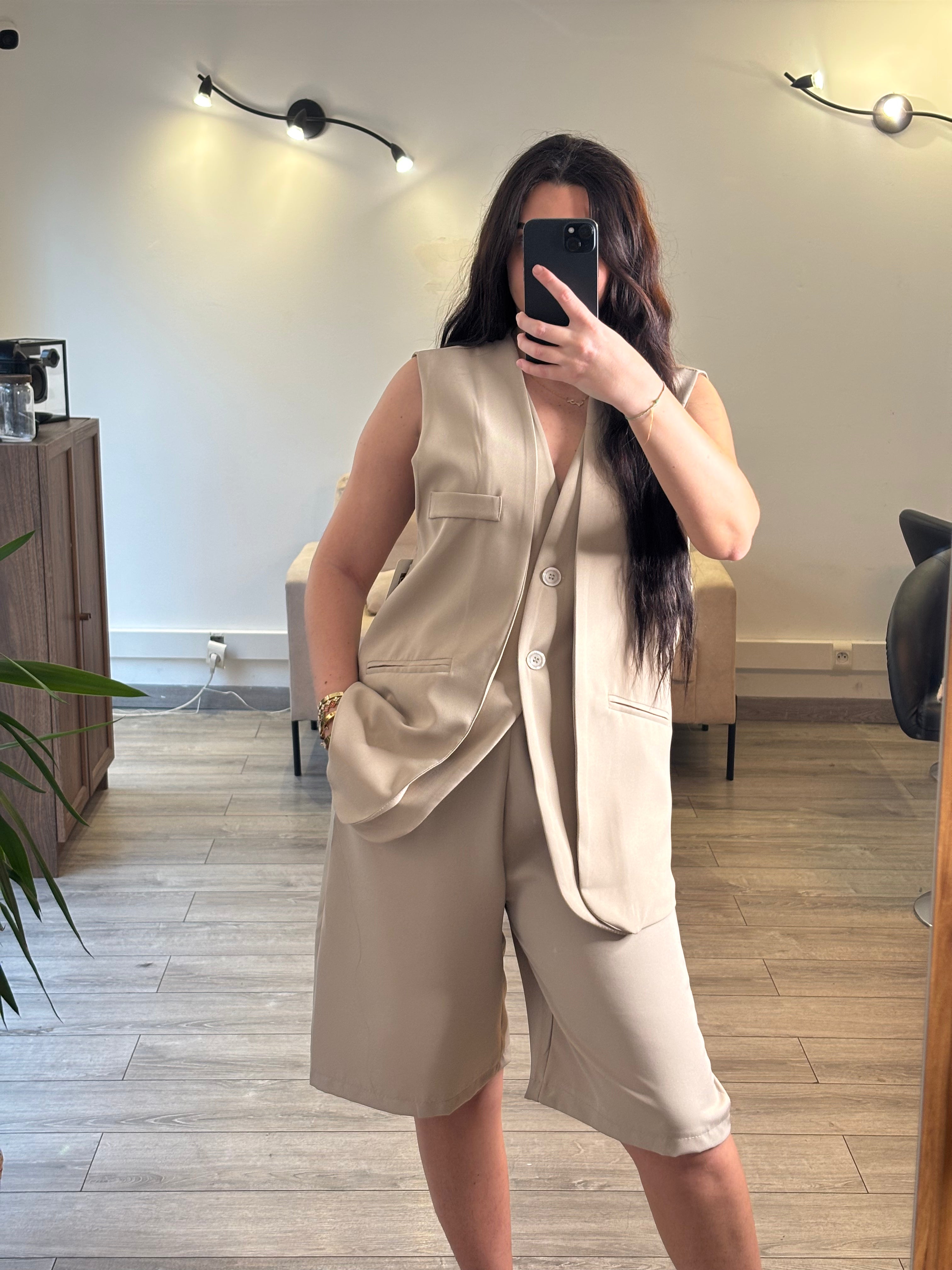 Ensemble veste sans manches & bermuda – Beige